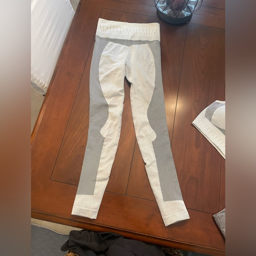 Astoria activewear Gray and White Striped Leggings. Small